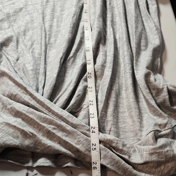 Michael Kors NWT Gray Relaxed Cut Out Short Sleeve Tee - Picture 7 of 8